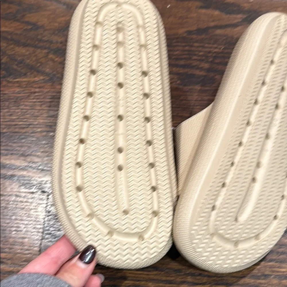 Beige kids Slide Sandals. NWT